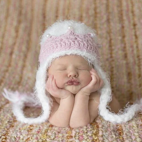 Markdowns wrap dressDaisy Baby Abigail Hat in Cream or Pink
