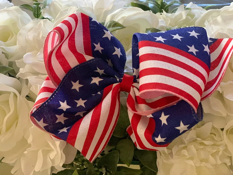 flowy evening dressPatriotic Print Bows