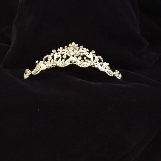 backless dressVictorian Romance Comb Tiara