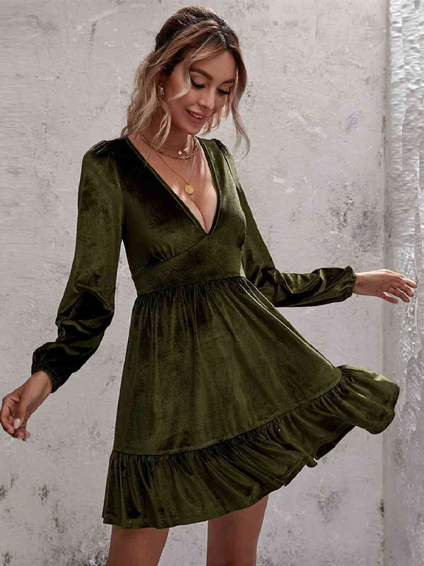 form-fitting dressPlunge Long Sleeve Ruffle Hem Velvet Dress