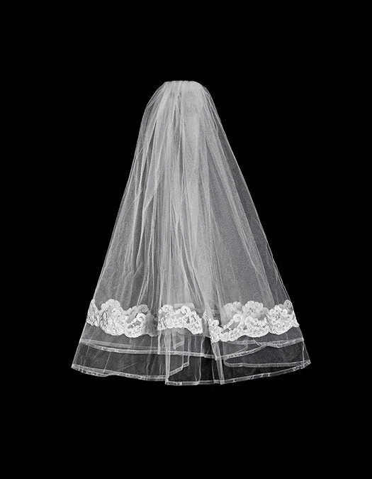 trendy mini dressAlencon Lace Organza Veil