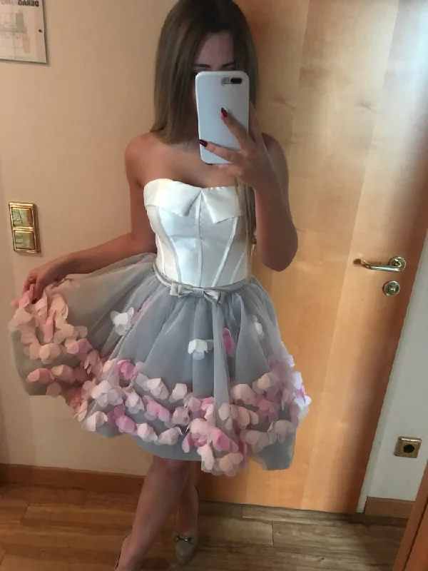 Deep Discounts Strapless Flower Cute Homecoming Dress 2022 A Line Keen-Length Short Prom Dress YSR5513 Deep Discounts Strapless Flower Cute Homecoming Dress 2022 A Line Keen-Length Short Prom Dress YSR5513