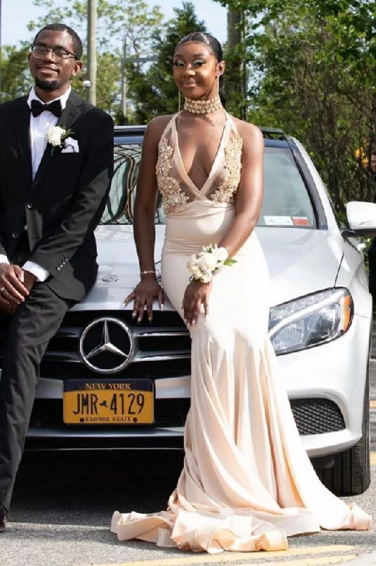 Friends and Family Sale Halter Deep V-Neck Mermaid Evening Dress Appliques Prom Party Gowns Friends and Family Sale Halter Deep V-Neck Mermaid Evening Dress Appliques Prom Party Gowns