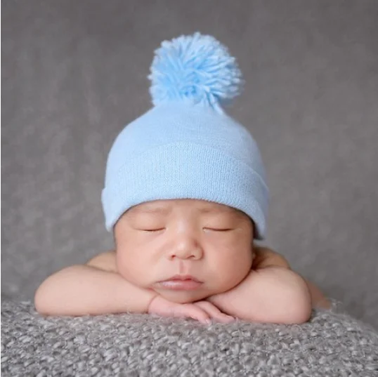 pleated maxi dressIlyBean Blue Pom Hat