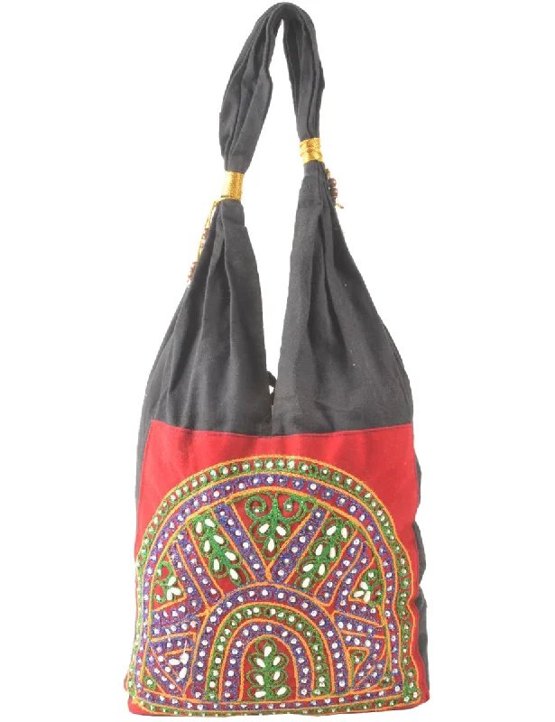 Bonus Savings Black & Red Embellished Hobobag - M