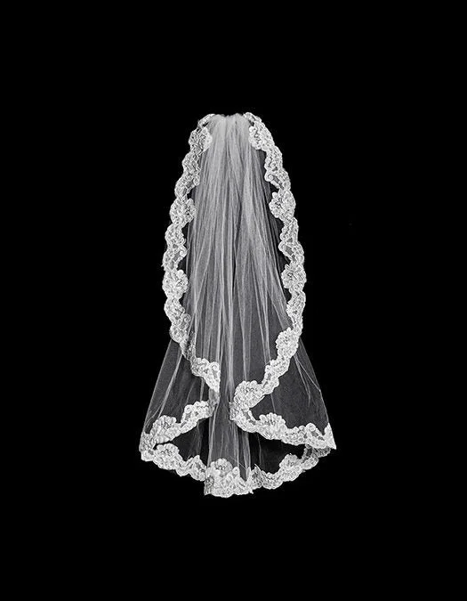 sleek midi dressAlencon Lace Veil