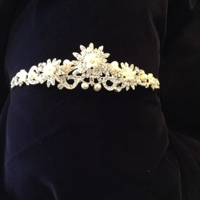 puff sleeve dressDandelion Tiara